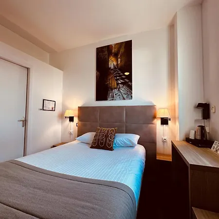 Otel Logis Le Passiflore Cognac 3*