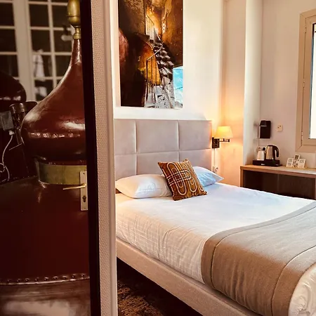 Logis Le Passiflore Cognac Hotel 3*