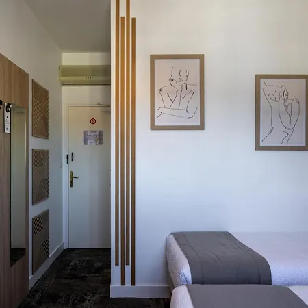 Logis Le Passiflore Cognac Hotel
