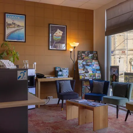 Logis Le Passiflore Cognac Hotel 3*