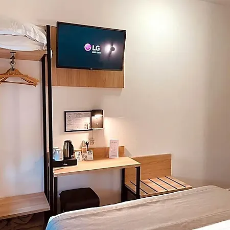 Logis Le Passiflore Cognac Hotel