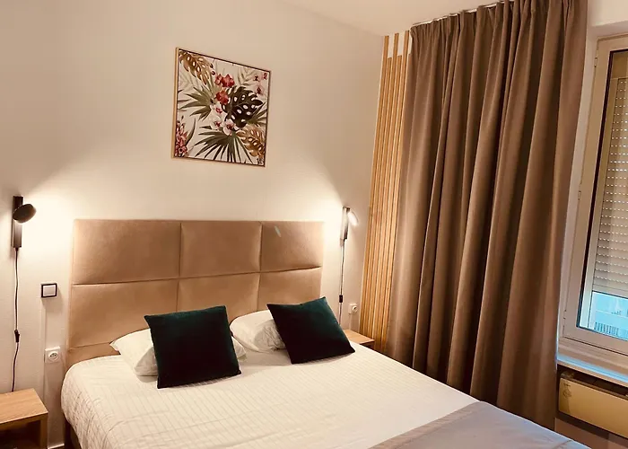 Le Passiflore Hotel Châteaubernard