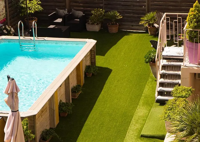 Le Passiflore Hotel Châteaubernard