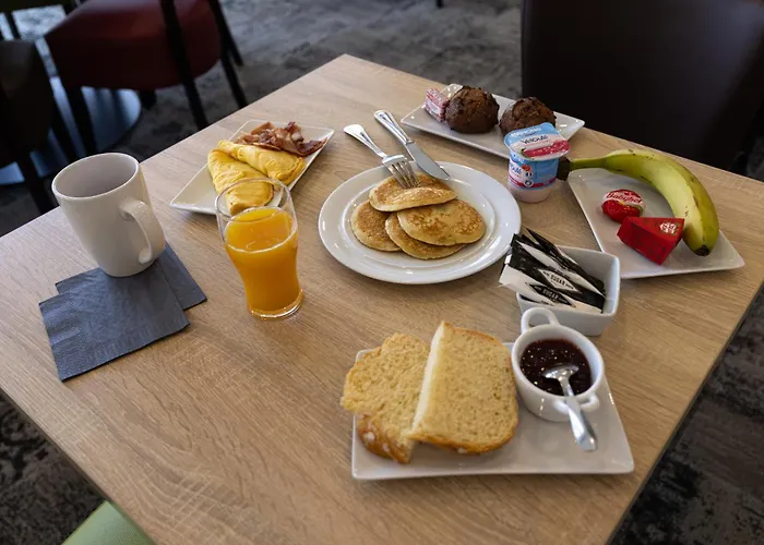 Logis Le Passiflore Cognac Hotel