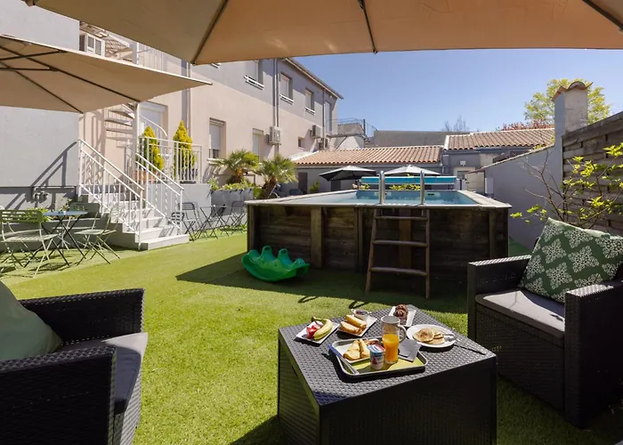 Logis Le Passiflore Cognac Hotel