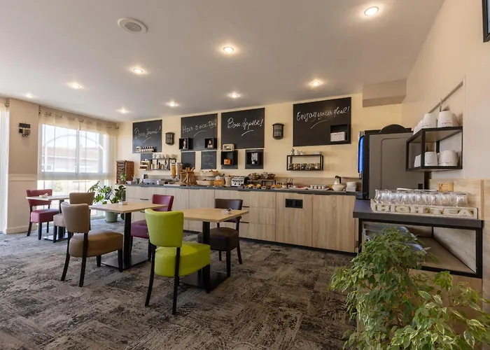 Hotel Logis Le Passiflore Cognac 3*