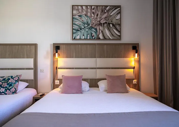 Logis Le Passiflore Cognac Hotel