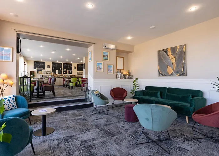 Logis Le Passiflore Cognac Hotel 3*