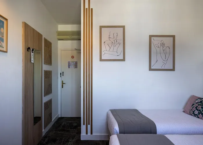 Logis Le Passiflore Cognac Hotel