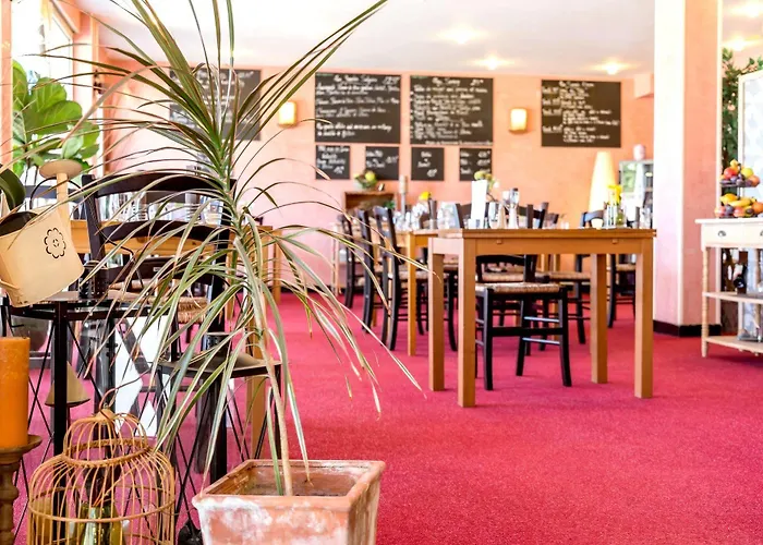 Logis Le Passiflore Cognac Hotel 3*