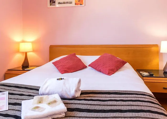 Logis Le Passiflore Cognac Hotel