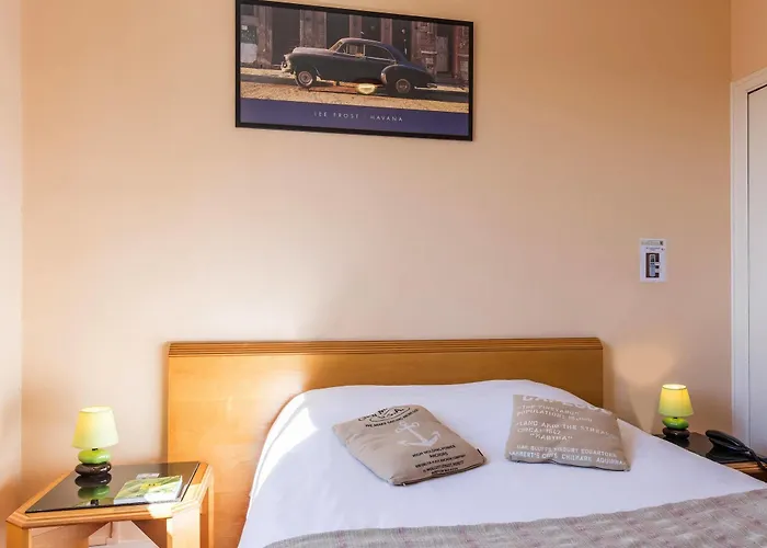 Logis Le Passiflore Cognac Hotel 3*